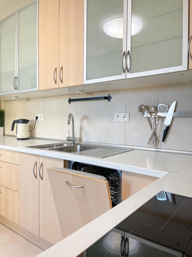 City Center 2 Bedroom A/C Apartment Bratislava Exteriör bild